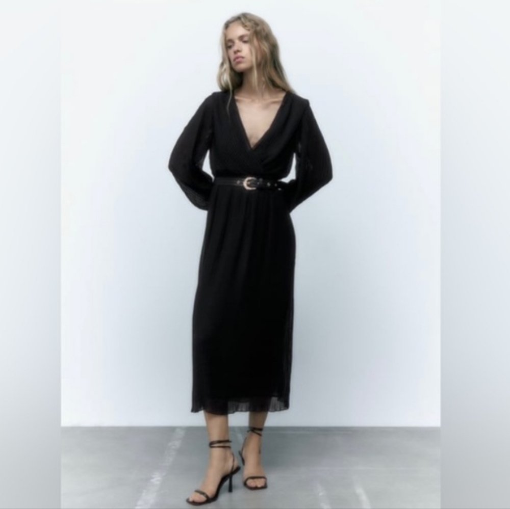NWT Zara Pleated Midi Dress with Belt